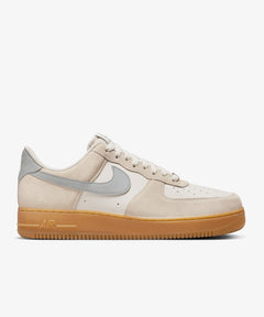 Nike Air Force 1 '07 LV8
