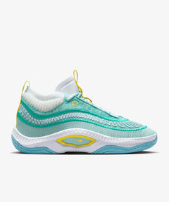 Nike Cosmic Unity 3