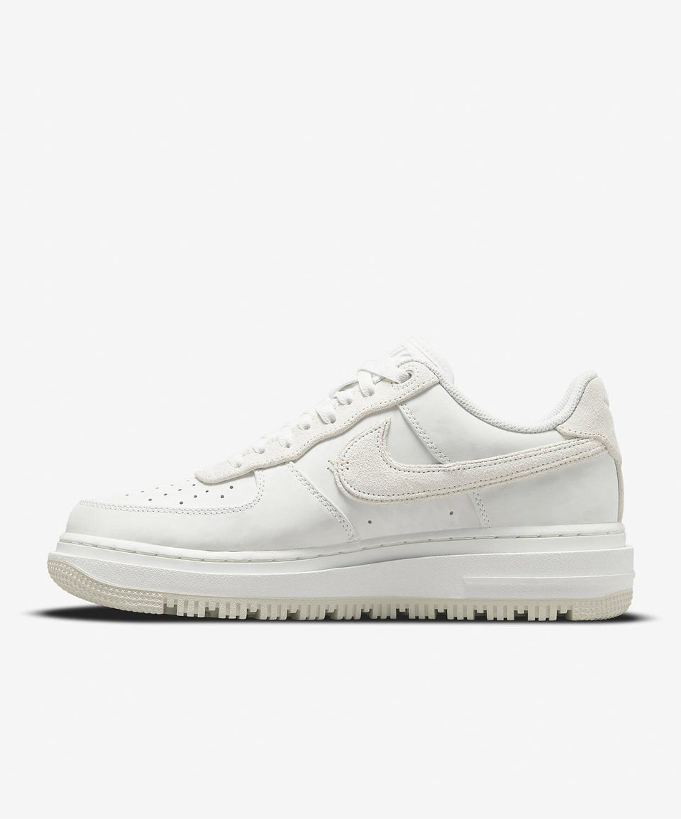 Nike Air Force 1 Luxe - Görsel 2