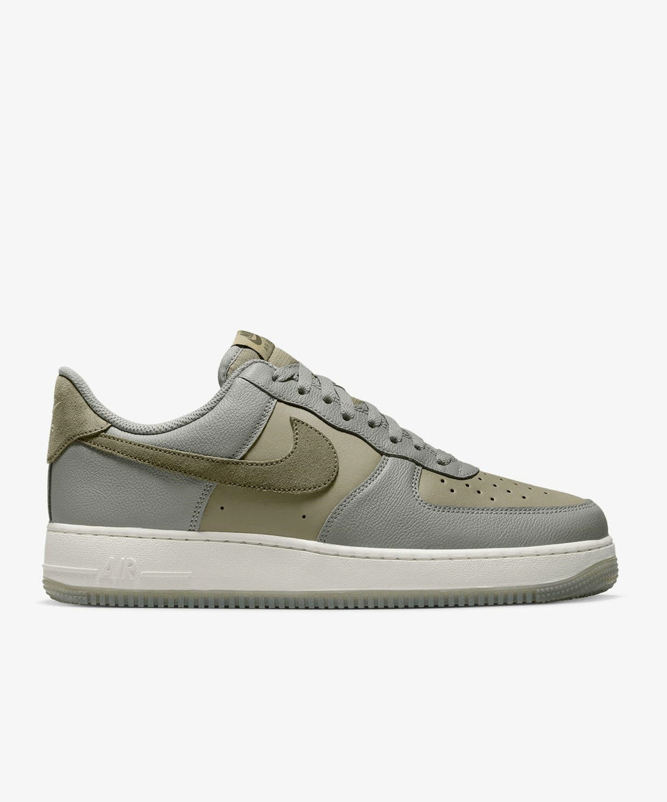 Nike Air Force 1 '07 Lv8 - Görsel 2