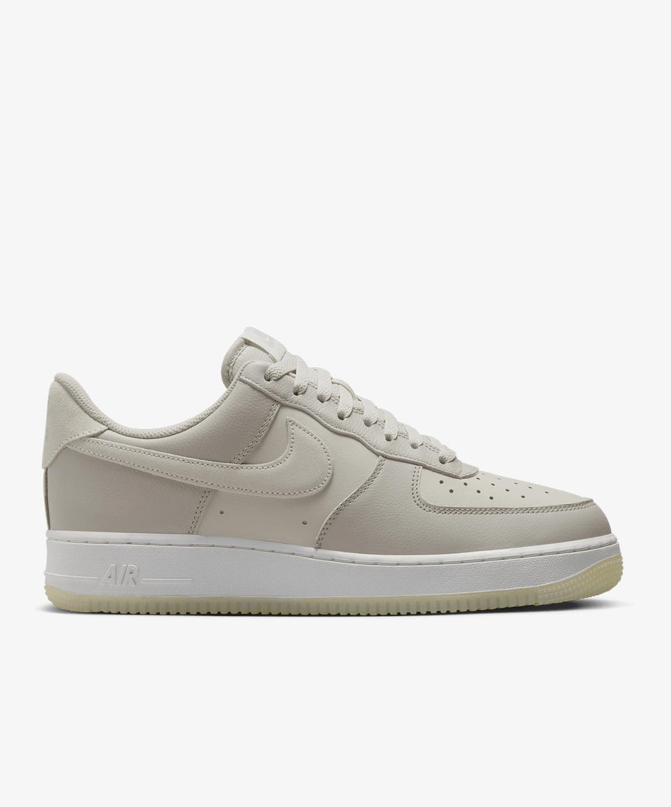 Nike Air Force 1 '07 Lv8 - Görsel 2
