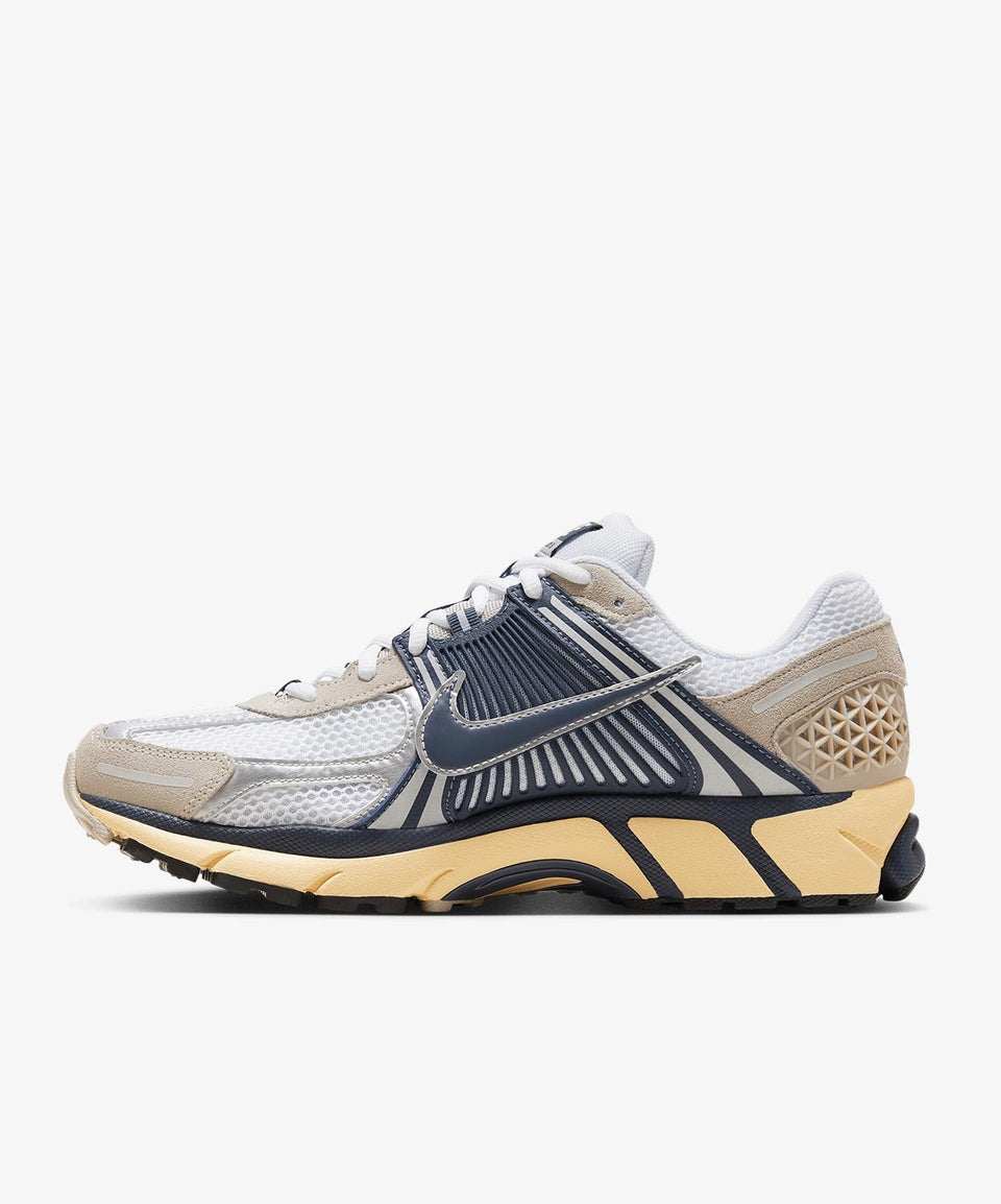 Nike Zoom Vomero 5 - Görsel 3