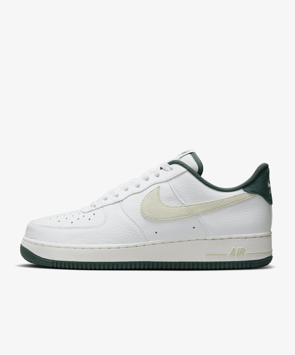 Nike Air Force 1 '07 Lv8 - Görsel 3