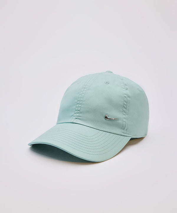 Nike Dri-FIT Club Unstructured Metal Swoosh Cap