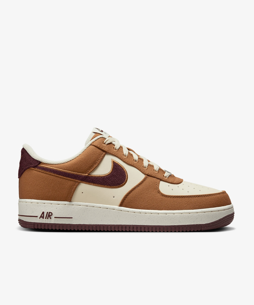 Nike Air Force 1 '07 Lv8 - Görsel 3