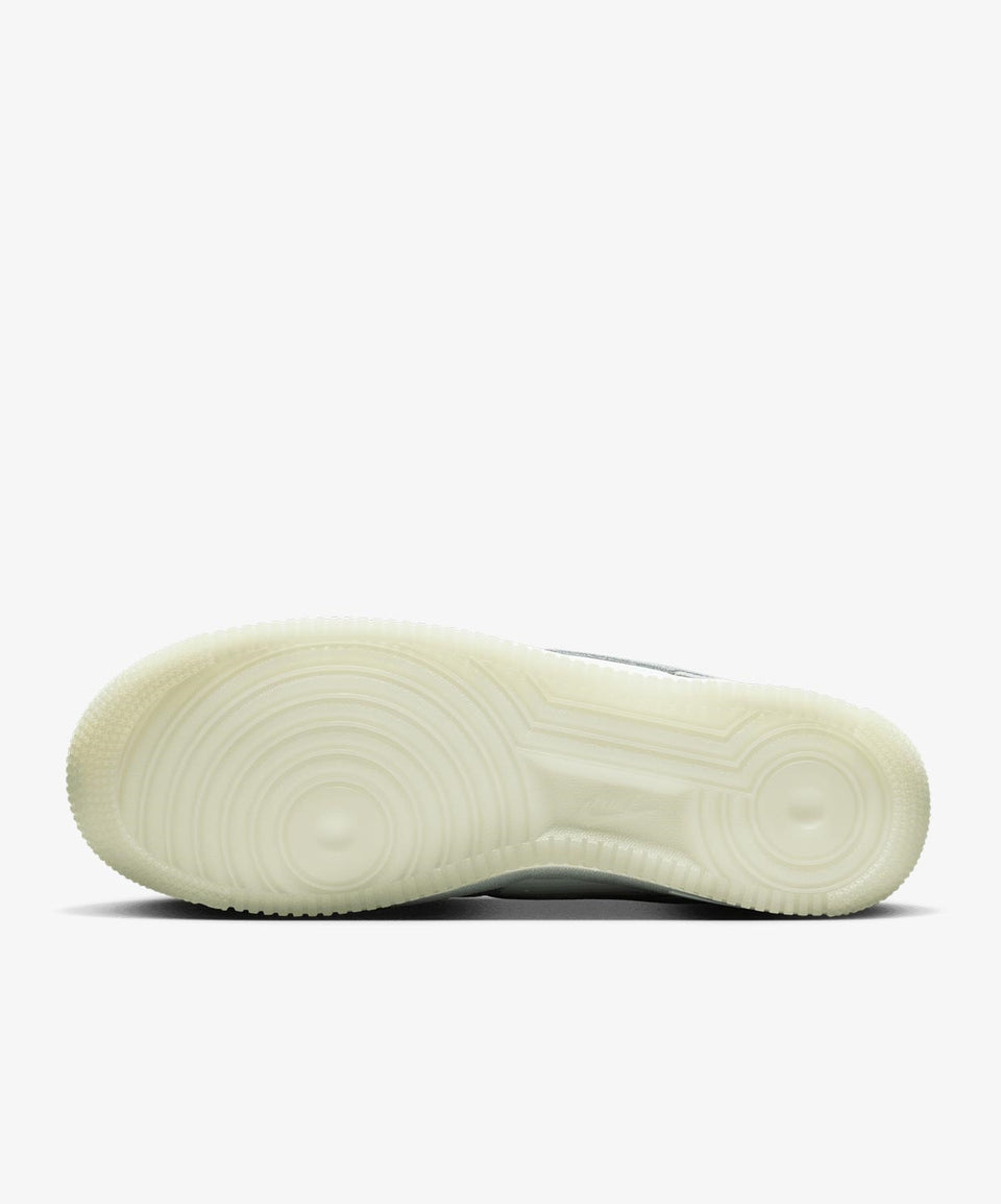 Nike Air Force 1 '07 Lv8 - Görsel 7