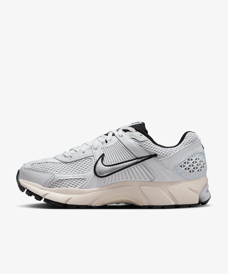 Nike Zoom Vomero 5 - Görsel 3