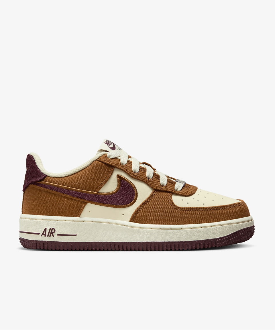 Nike Air Force 1 Lv8 (Gs) - Görsel 2
