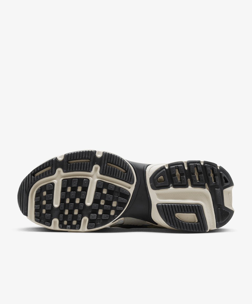 Nike V2K Run - Görsel 4