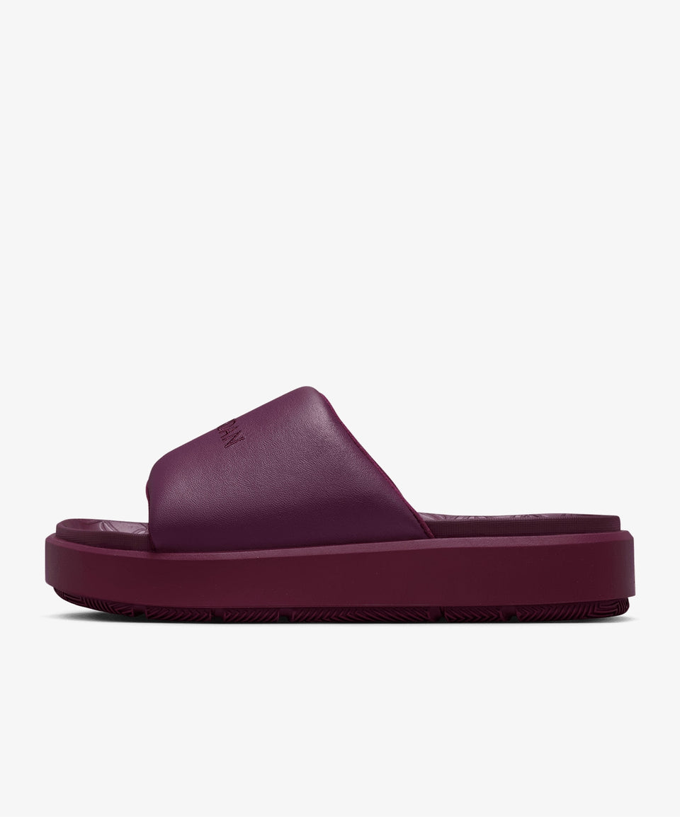 Jordan Sophia Slides - Görsel 3