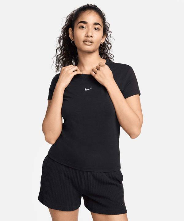 Nike Sportswear Chill Knit T-Shirt