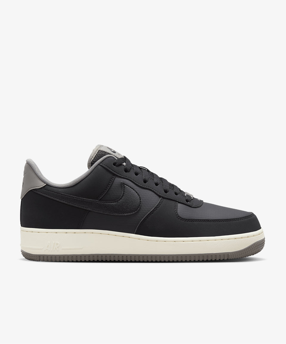 Nike Air Force 1 07 LV8 - Görsel 2