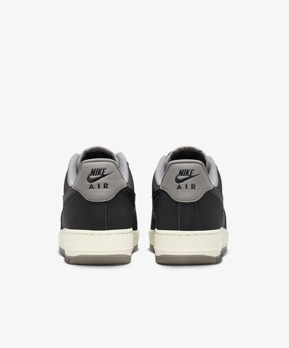 Nike Air Force 1 07 LV8 - Görsel 6