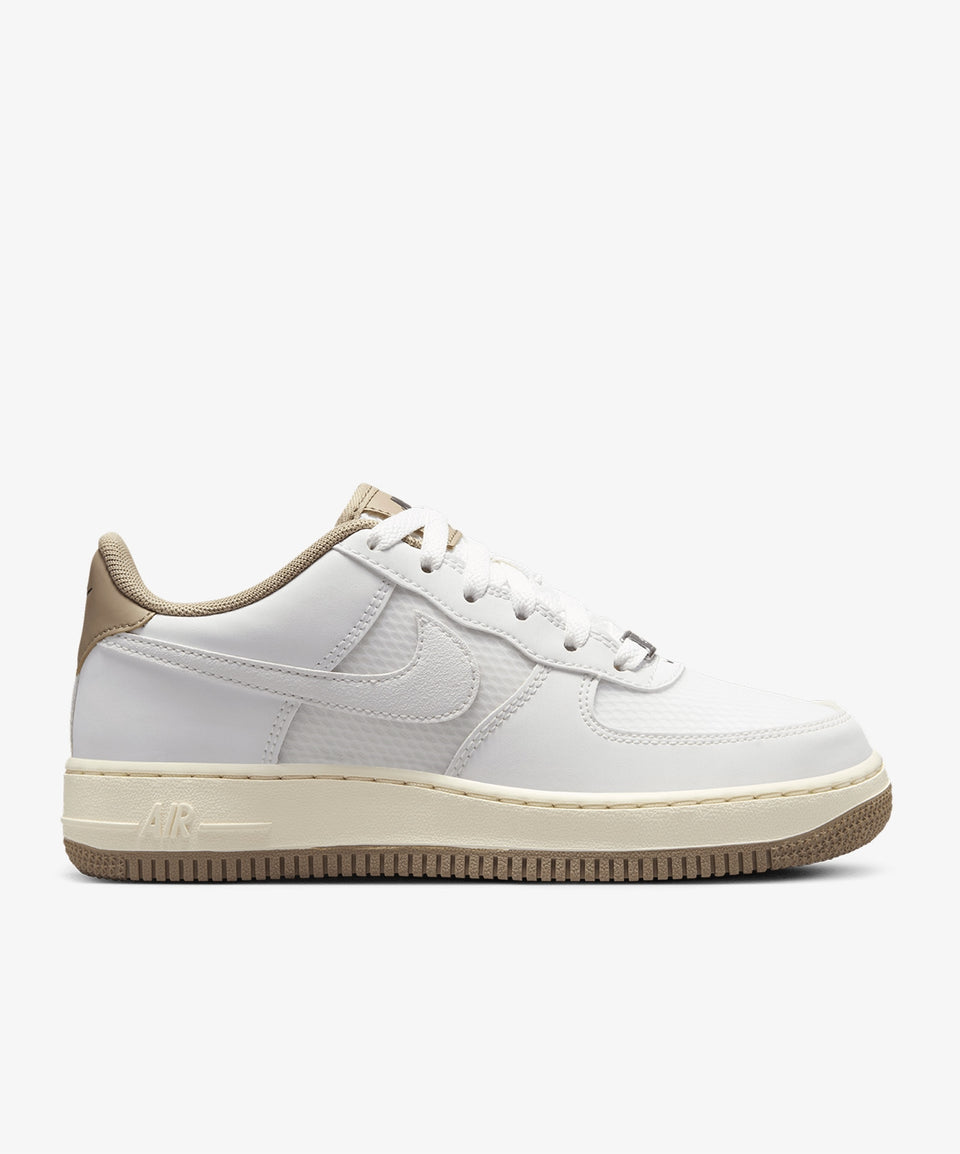 Nike Air Force 1 LV8 (Gs) - Görsel 2