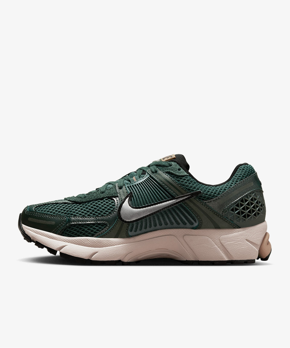 Nike Zoom Vomero 5 - Görsel 3