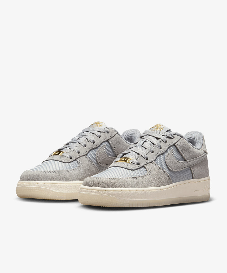 Nike Air Force 1 LV8 (Gs) - Görsel 4