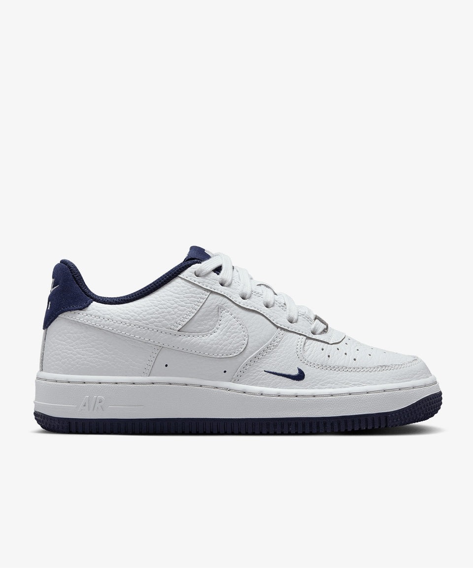Nike Air Force 1 LV8 (Gs) - Görsel 2