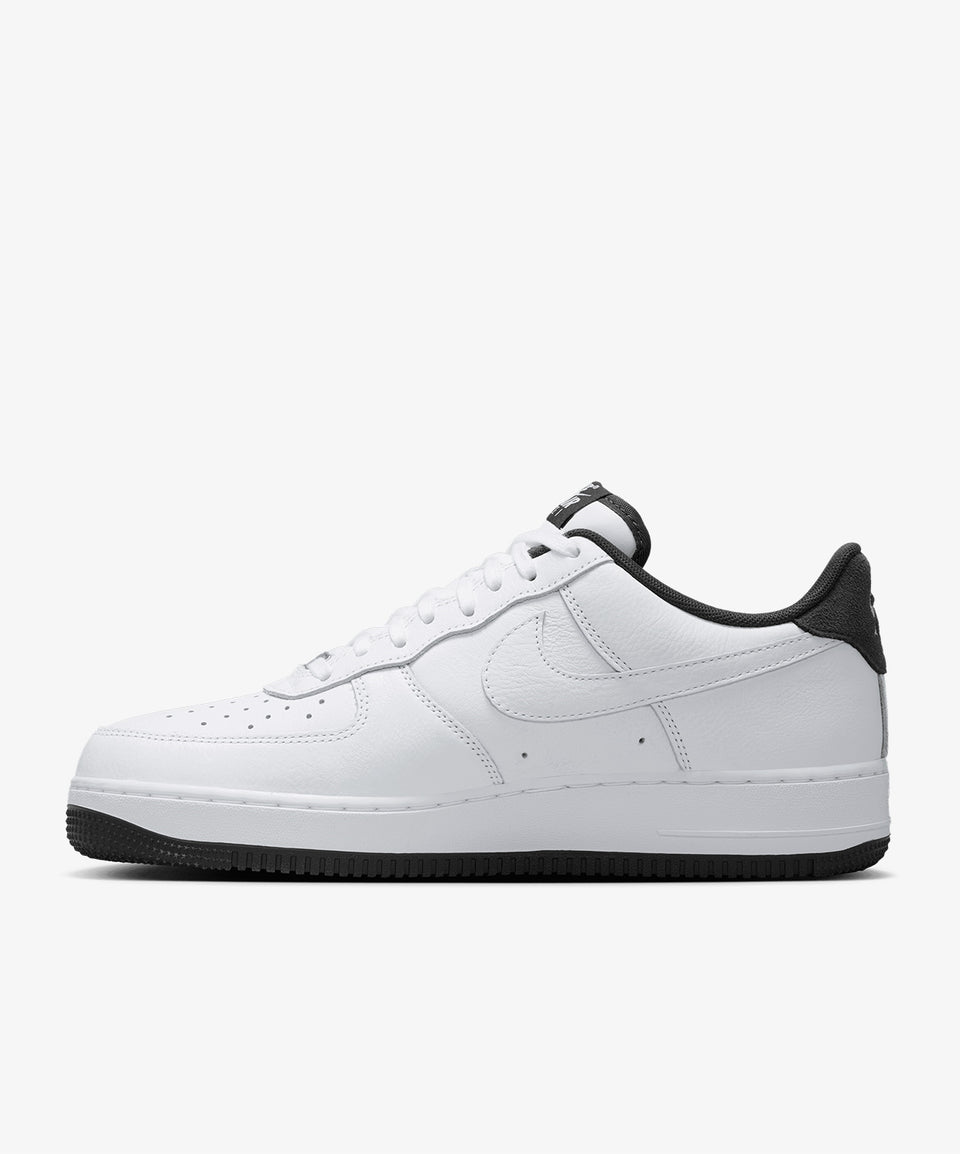 Nike Air Force 1 '07 LV8 - Görsel 3