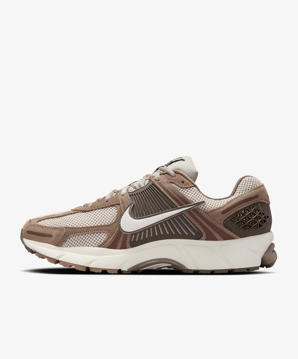 Nike Zoom Vomero 5 - Görsel 3