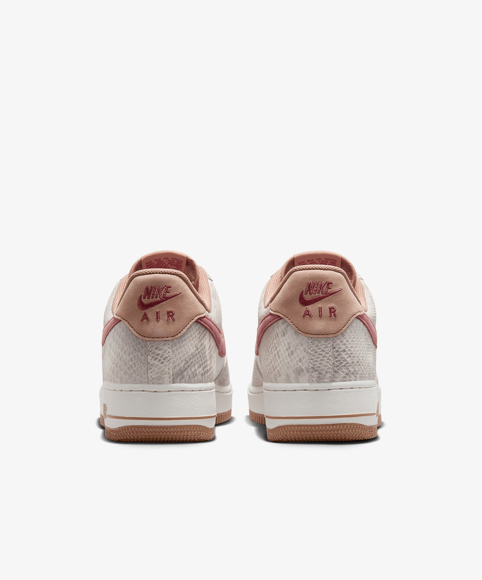 Nike Air Force 1 '07 LV8 - Görsel 6