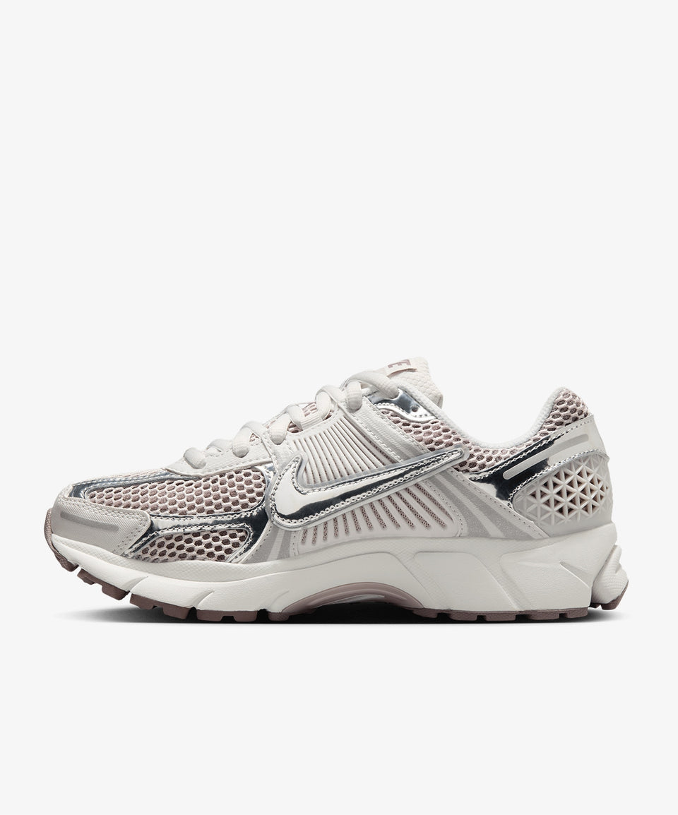 Nike Zoom Vomero 5 - Görsel 3