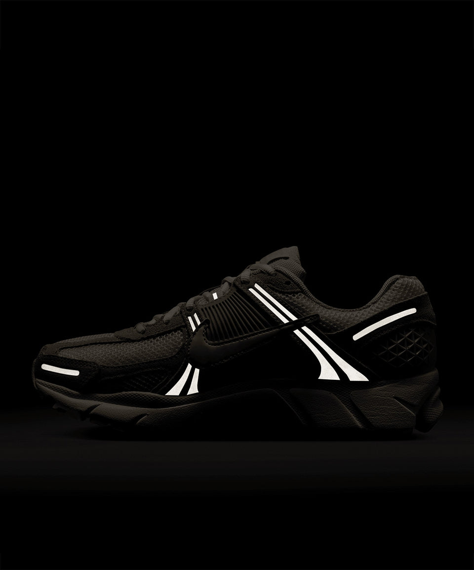 Nike Zoom Vomero 5 - Görsel 4