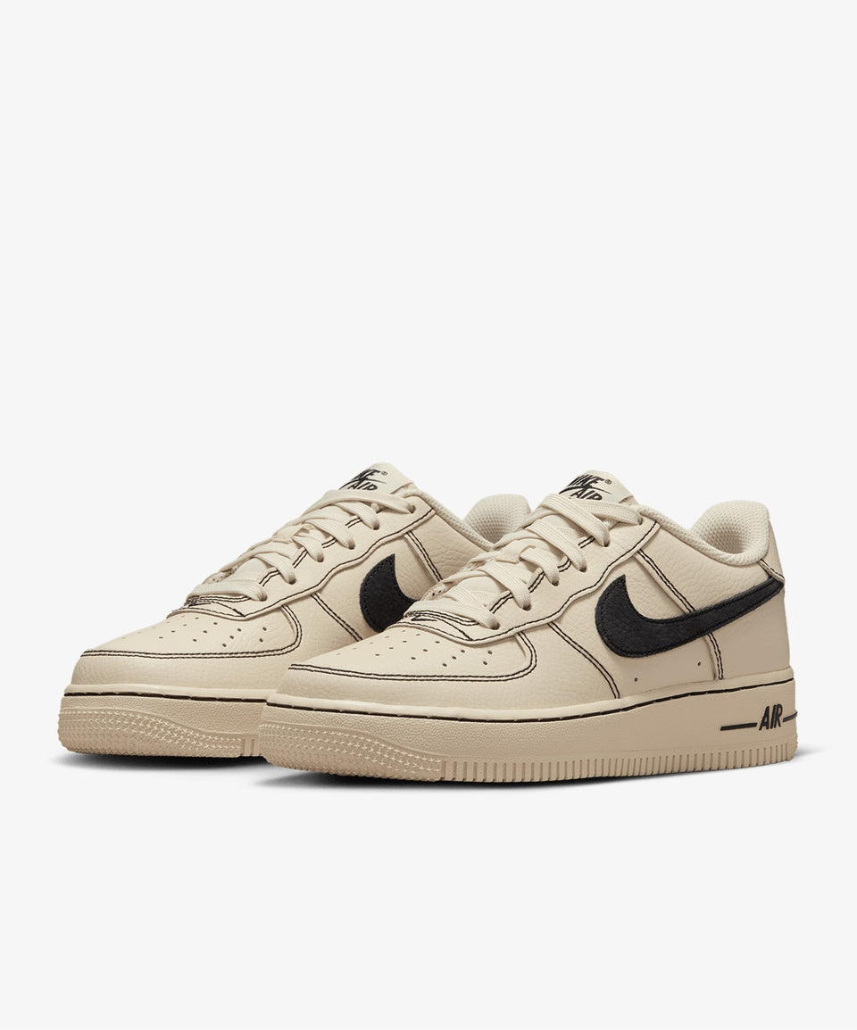 Nike Air Force 1 LV8 (Gs) - Görsel 4