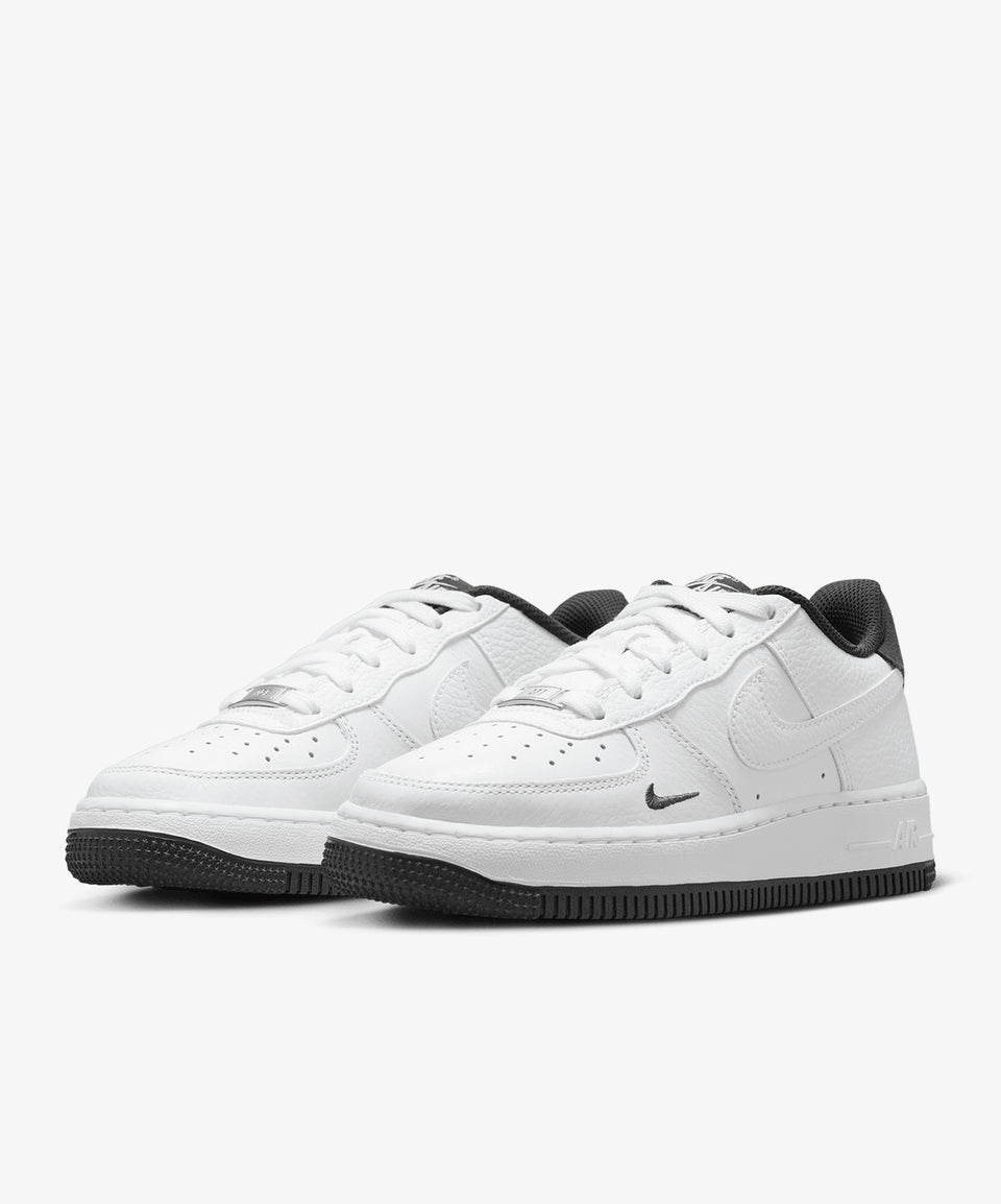 Nike Air Force 1 LV8 (Gs) - Görsel 4