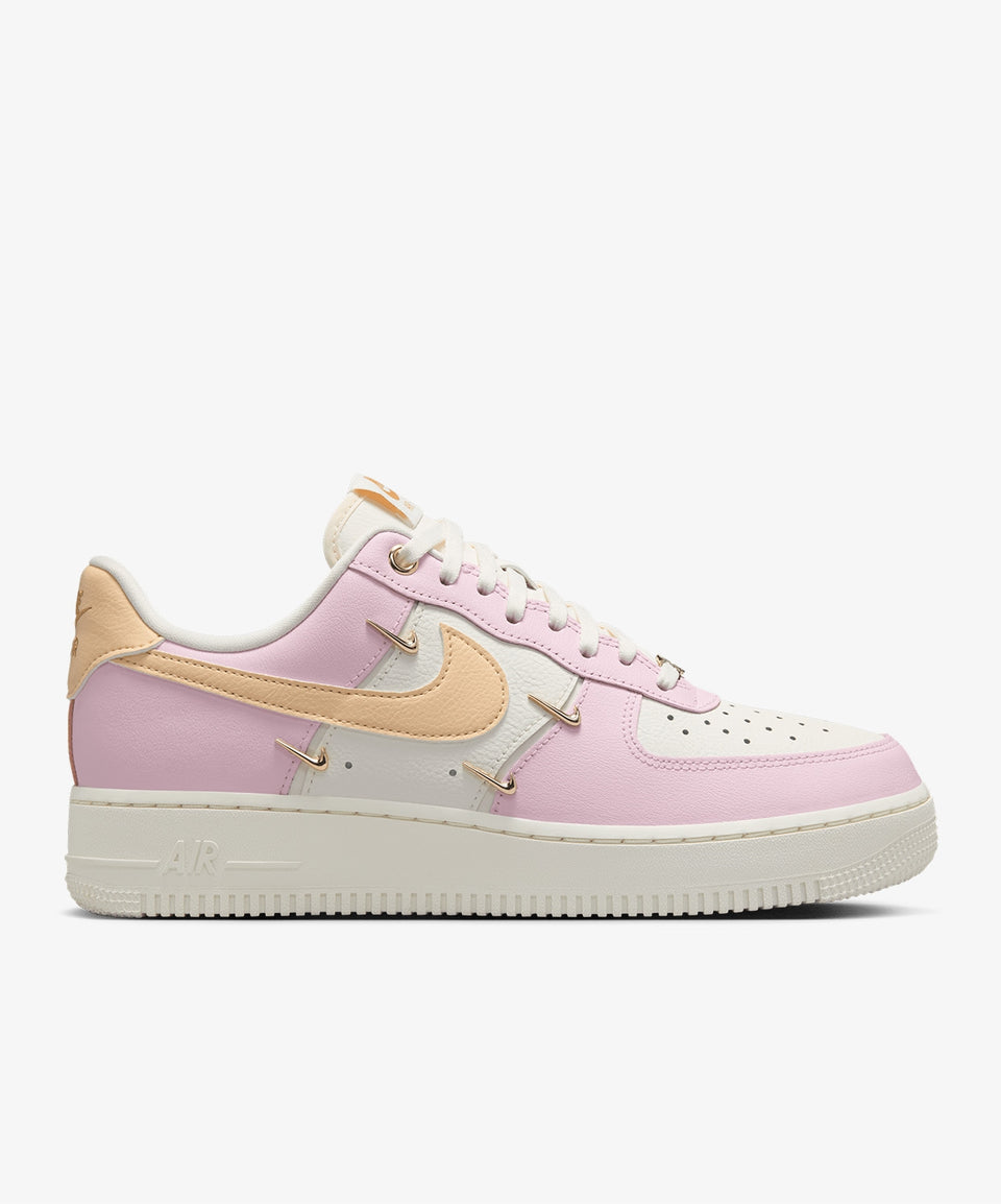 Nike Air Force 1 '07 LX - Görsel 2