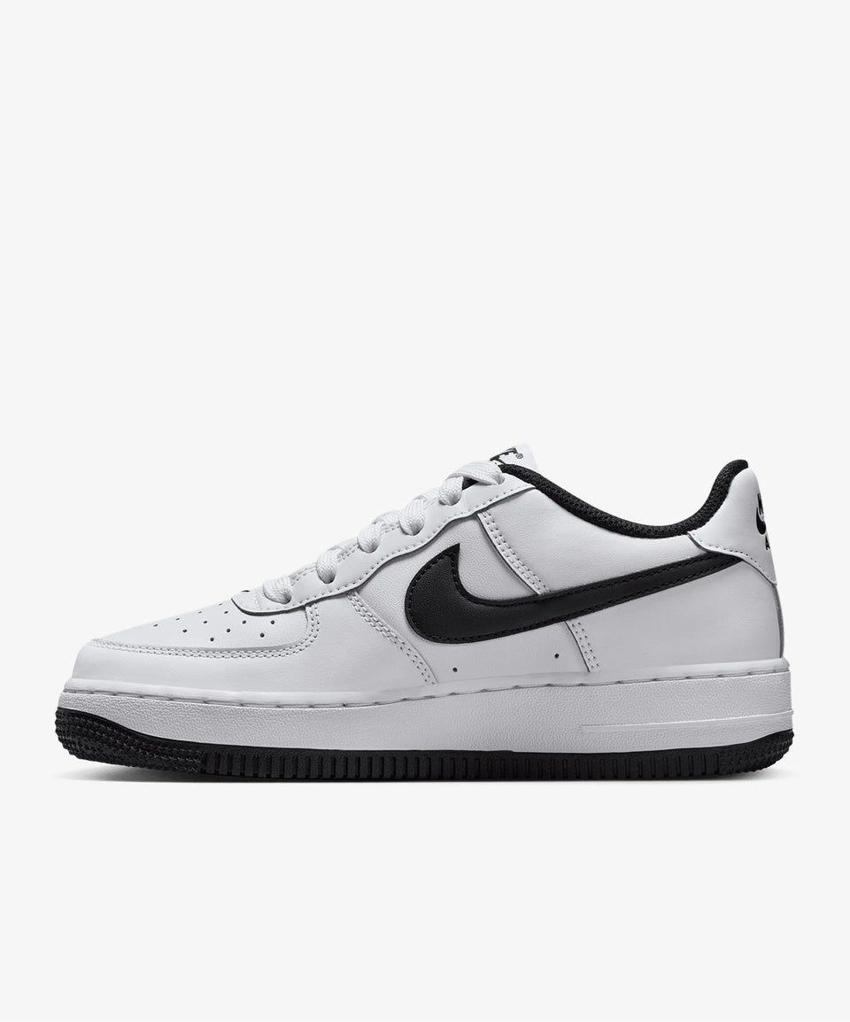 Nike Air Force 1 LV8 (Gs) - Görsel 3