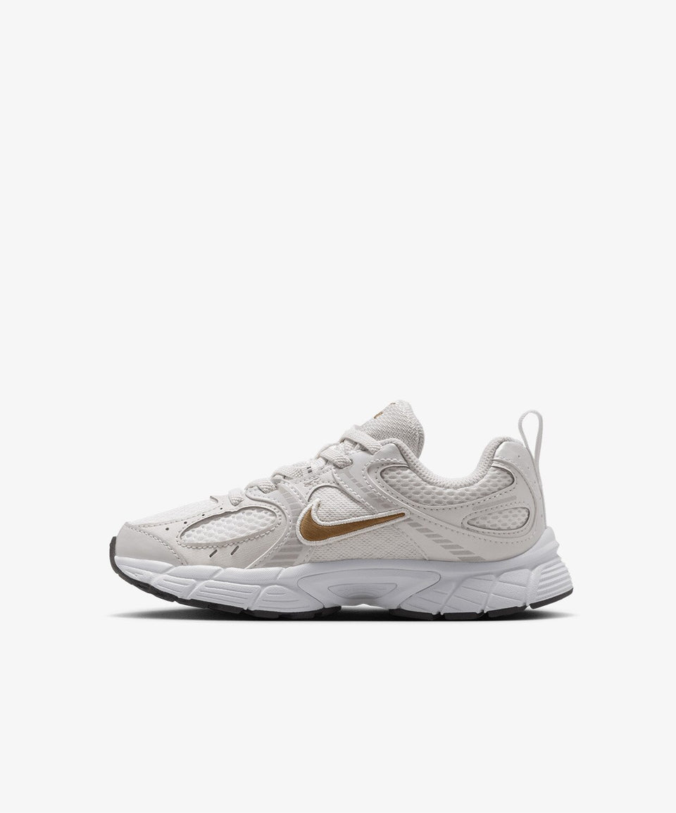 Nike Beyaz Nike V5 Rnr