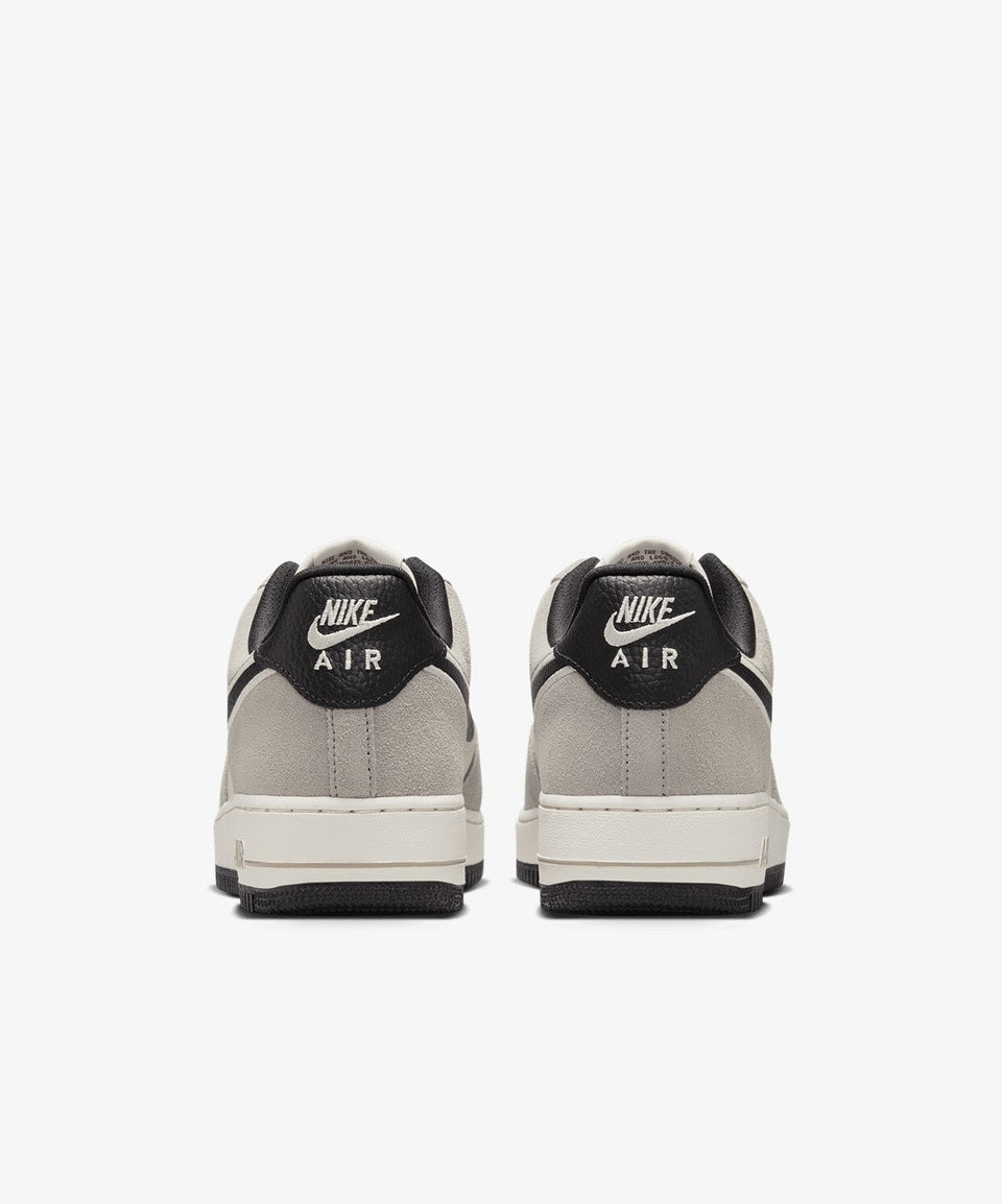 Nike Gri Nike Air Force 1 LV8