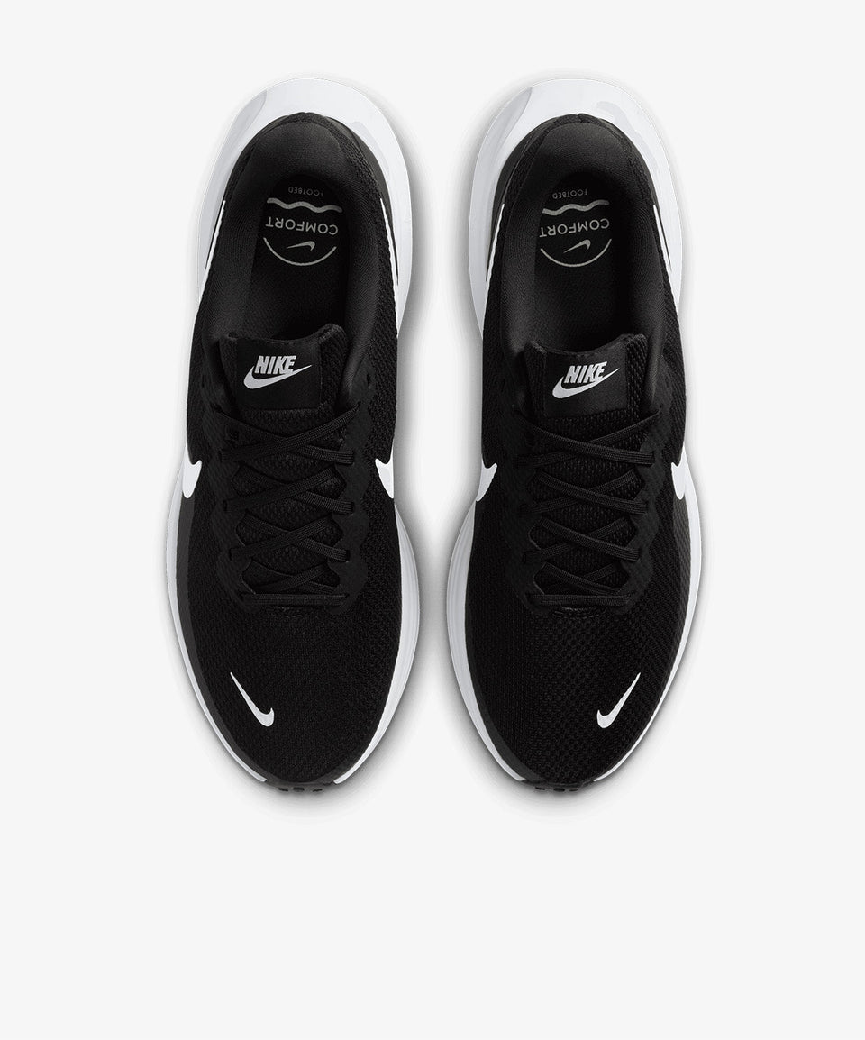 Nike Siyah Nike Revolution 8