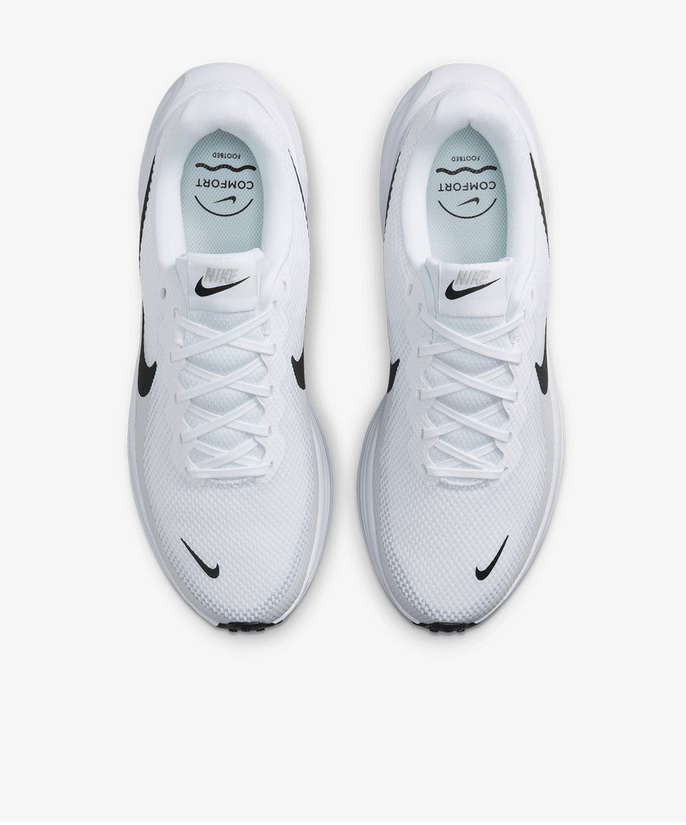 Nike Beyaz Nike Revolution 8